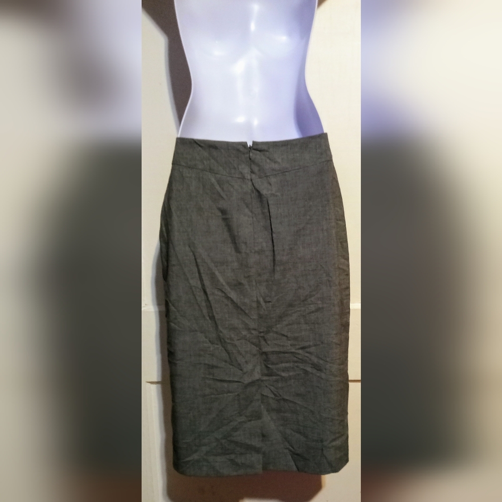 Elegant Gray Pencil Skirt - Picture 5 of 7